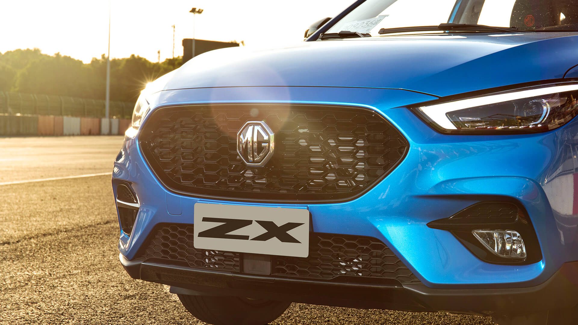 MG ZX
